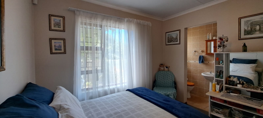 3 Bedroom Property for Sale in Heiderand Western Cape